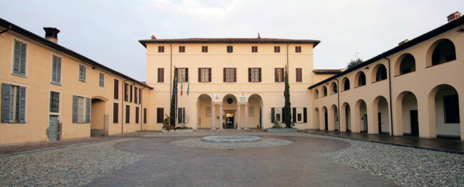 Ristrutturazione e restauro conservativo del "Palazzo Gennaro" a Robecchetto con Induno (MI) da destinarsi a centro polifunzionale.